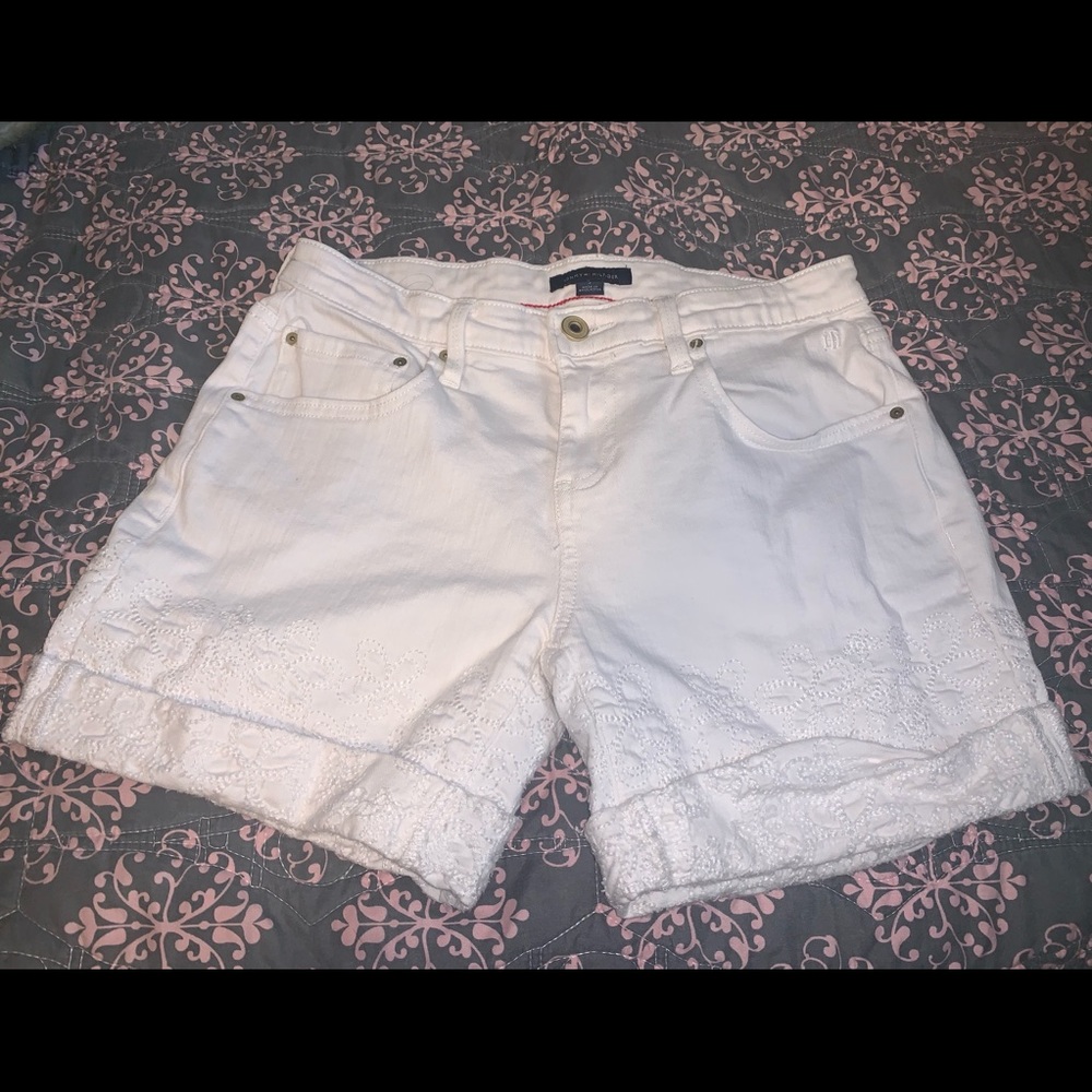 Tommy Hilfiger white shorts